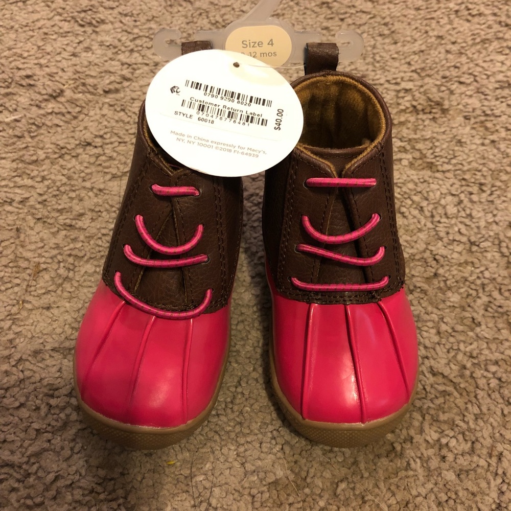Duck boots
